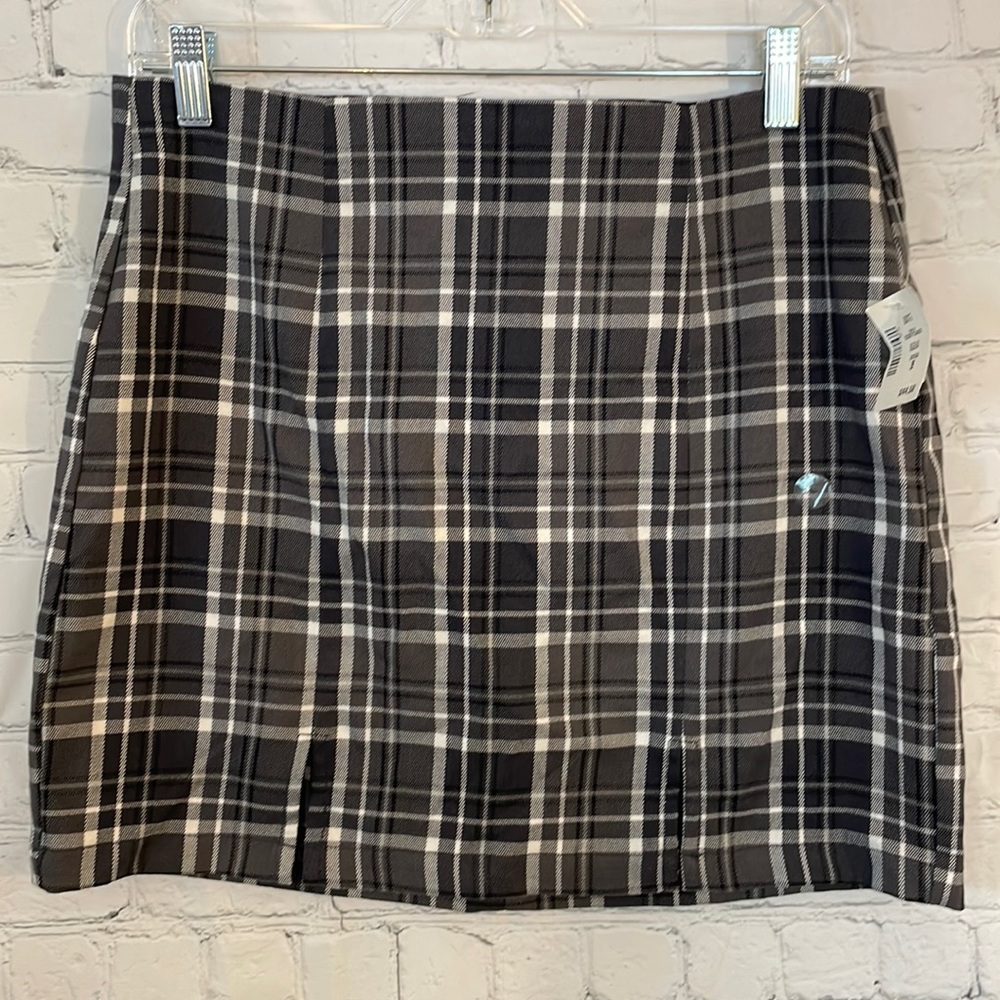 NWT Aeropostale plaid mini skirt w/ 2 front slits - Picture 1 of 5